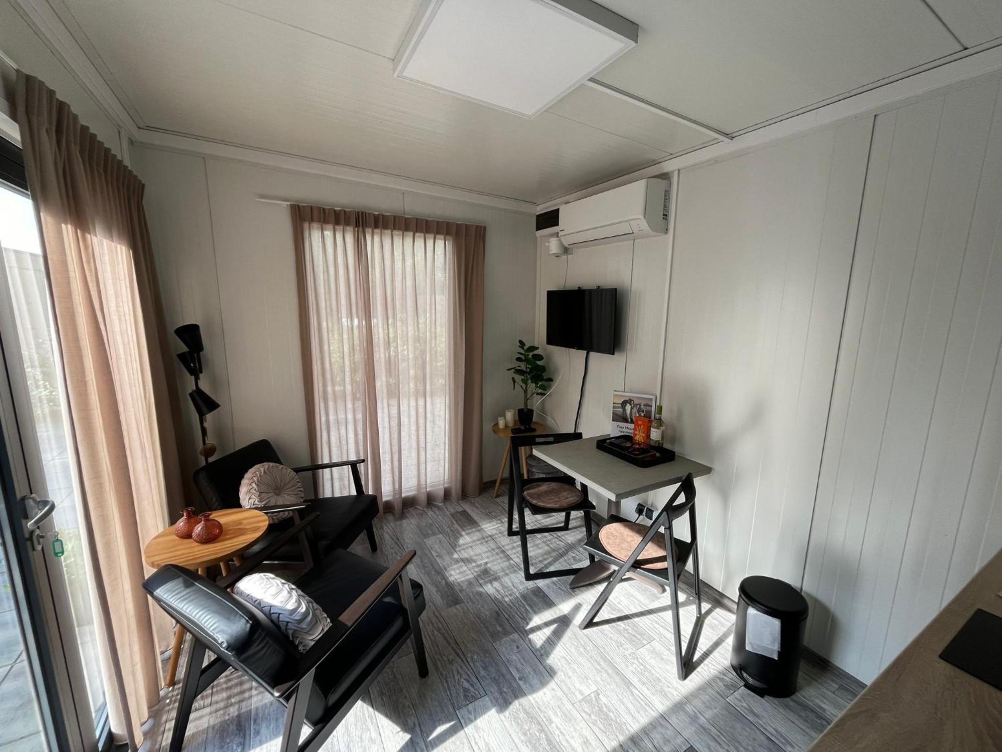 Tiny House Qirih Guest House Zierikzee Exterior photo